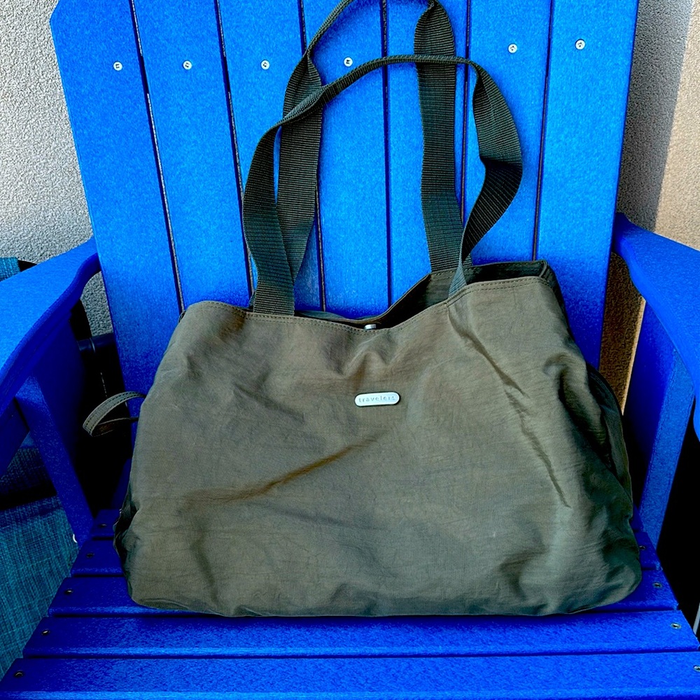 Chicos Travelers Bag- lightweight, many compartments